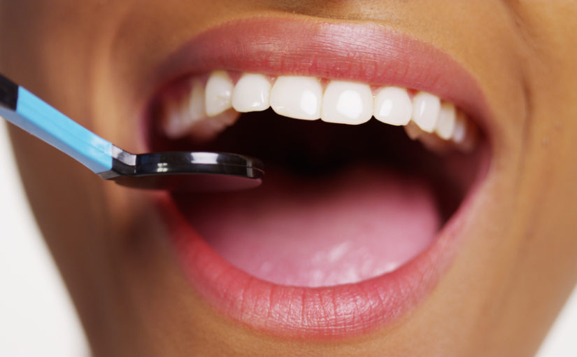 Kompleksowe leczenie dentystyczne – znajdź drogę do zdrowej i pięknego uśmiechu.